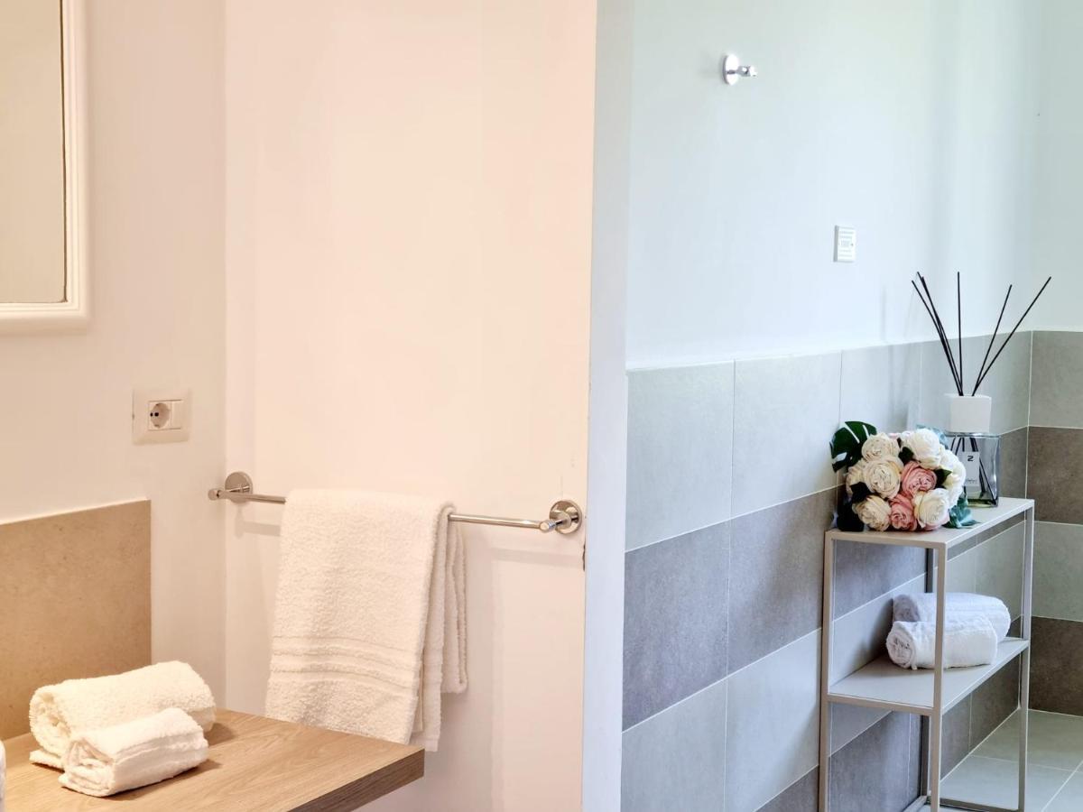Apartmán Stazzo San Teodoro La Quercia Piscina Condivisa Exteriér fotografie