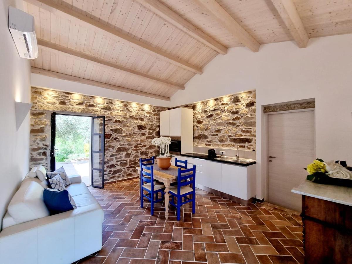 Apartmán Stazzo San Teodoro La Quercia Piscina Condivisa Exteriér fotografie